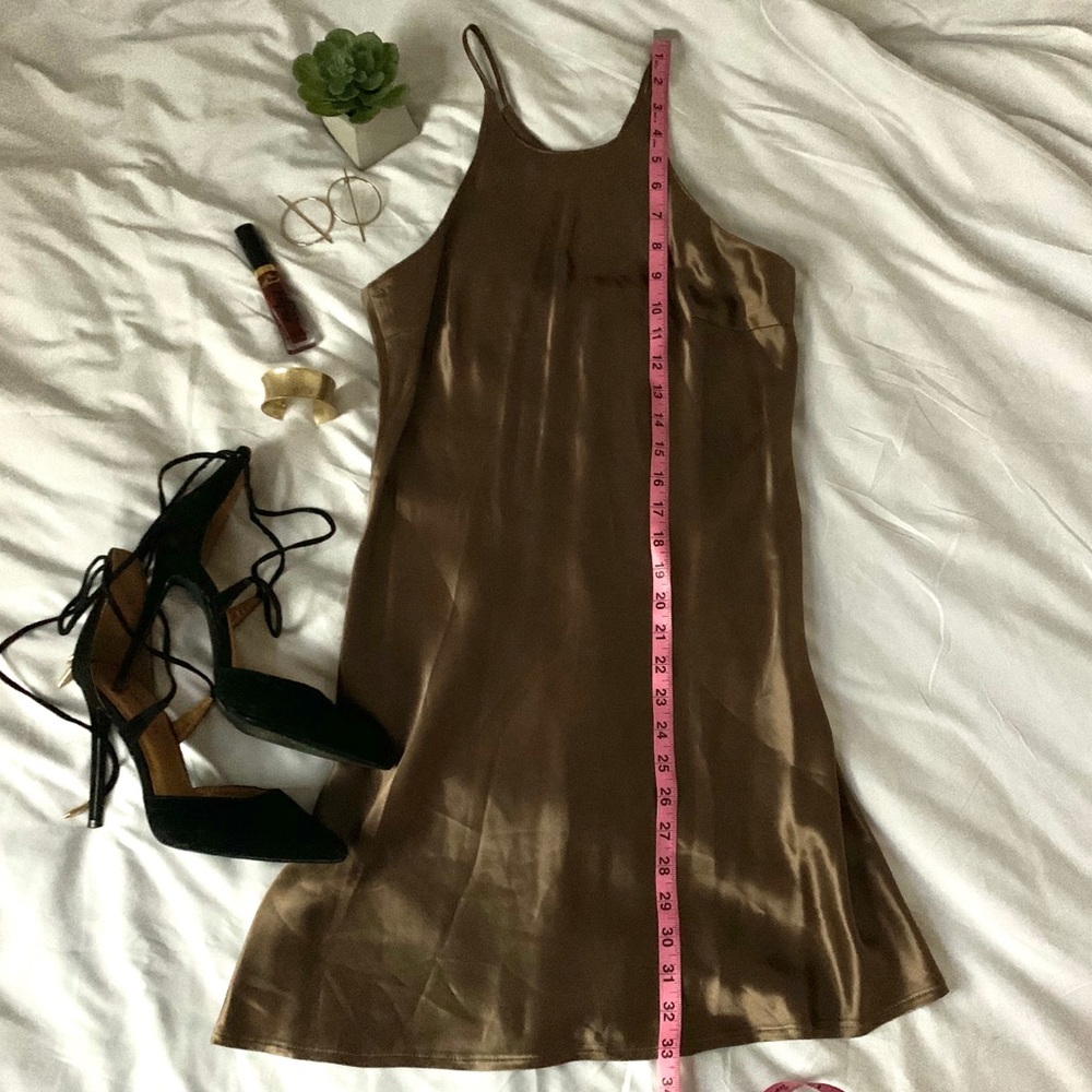 Metallic high neck shiny dress - Picture 3 of 5